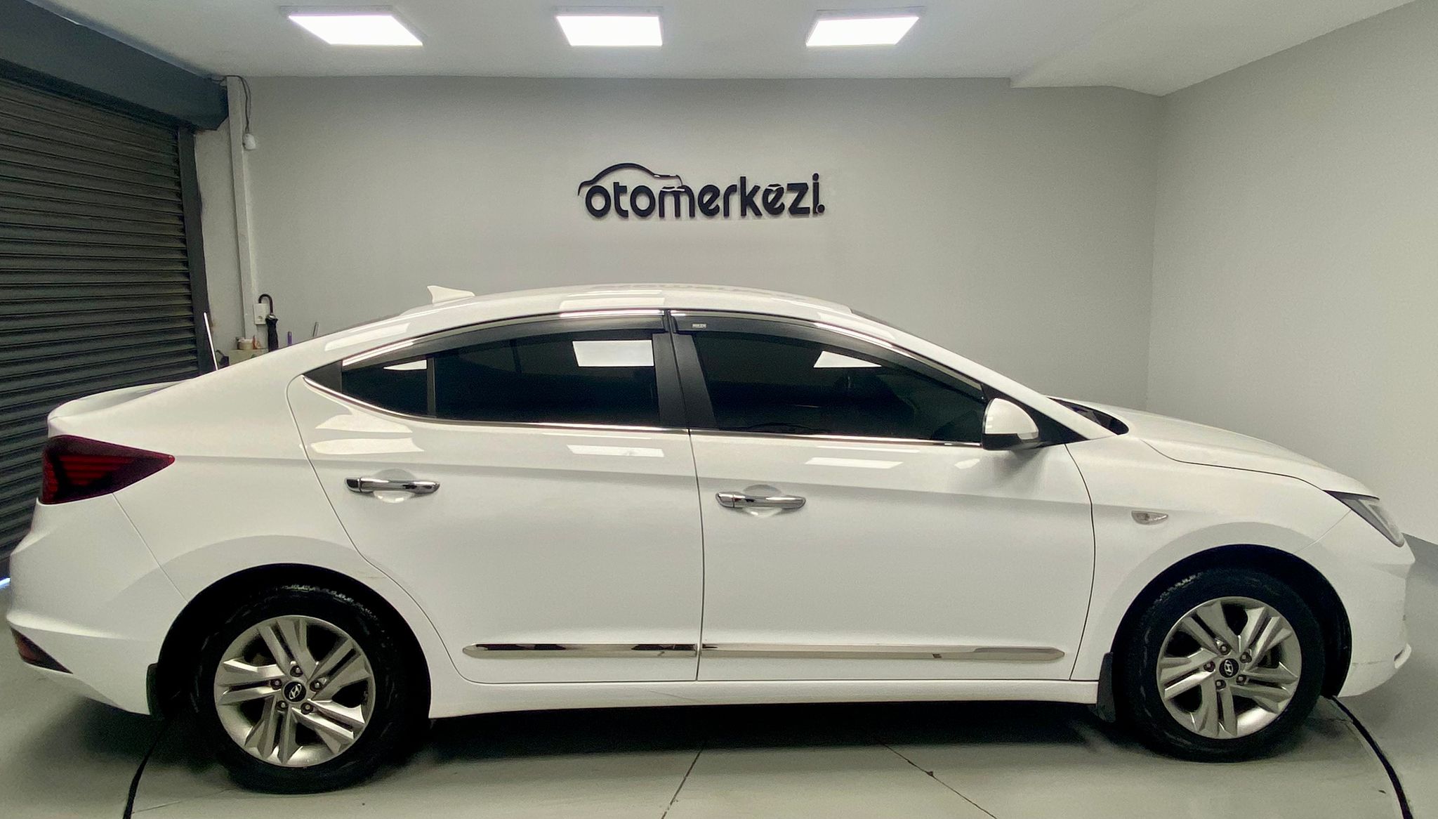HYUNDAI ELANTRA 6